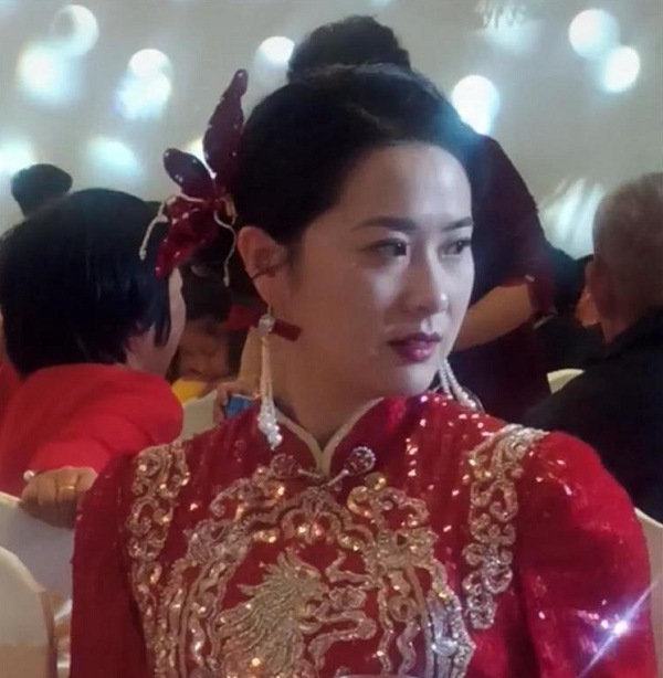 “國(guó)泰民安”臉新娘